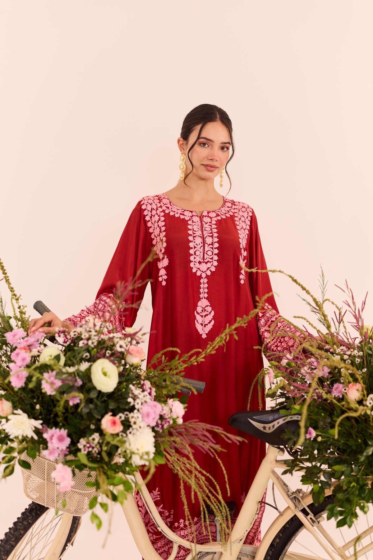 Mehr Red Aari Kaftaan