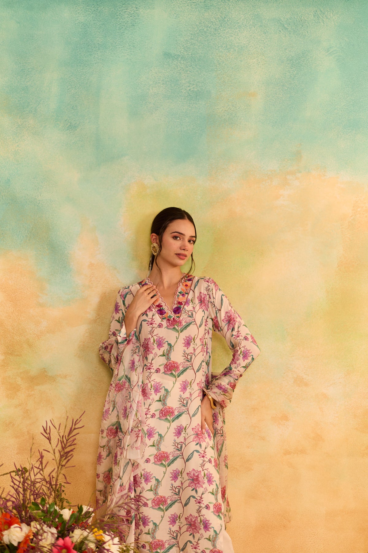 Mehr Ivory Printed Floral Kurta With Dupatta