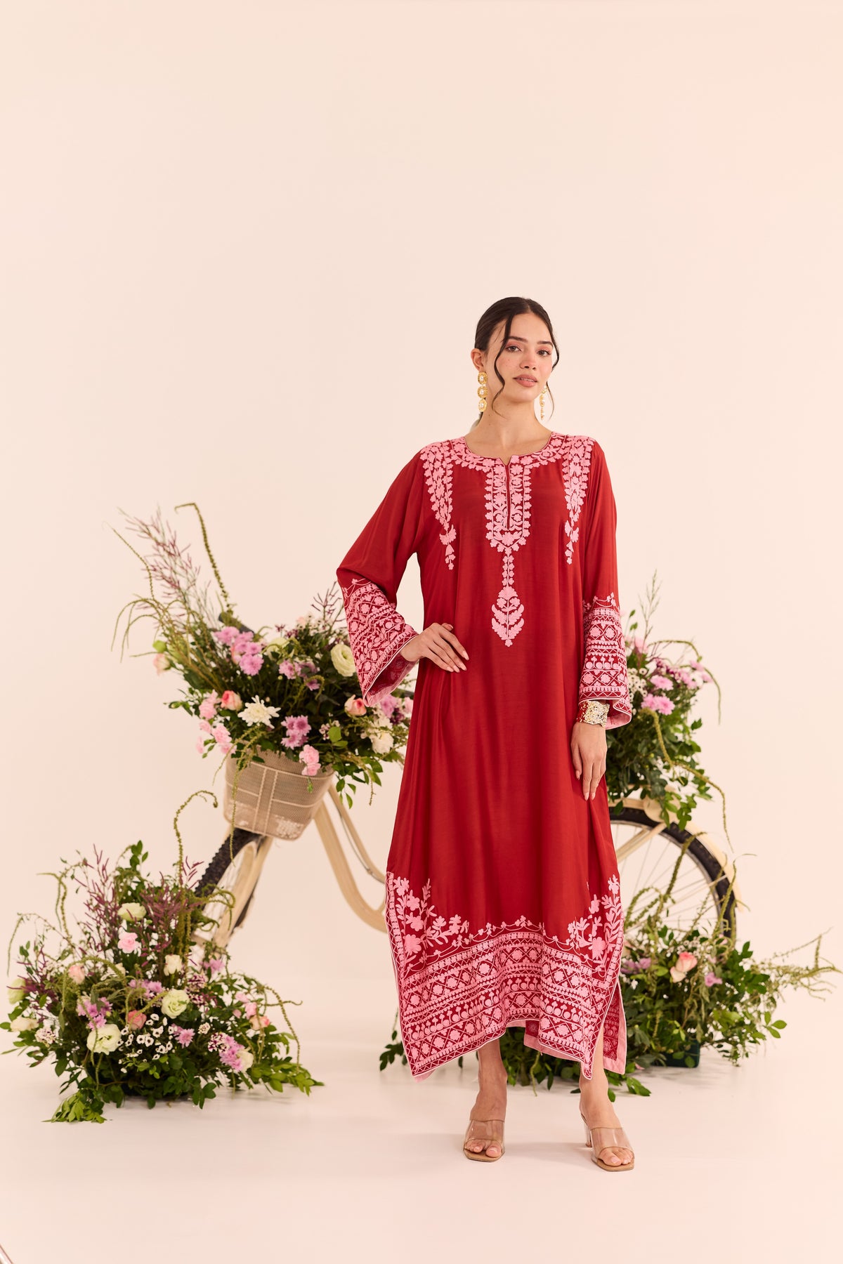 Mehr Red Aari Kaftaan