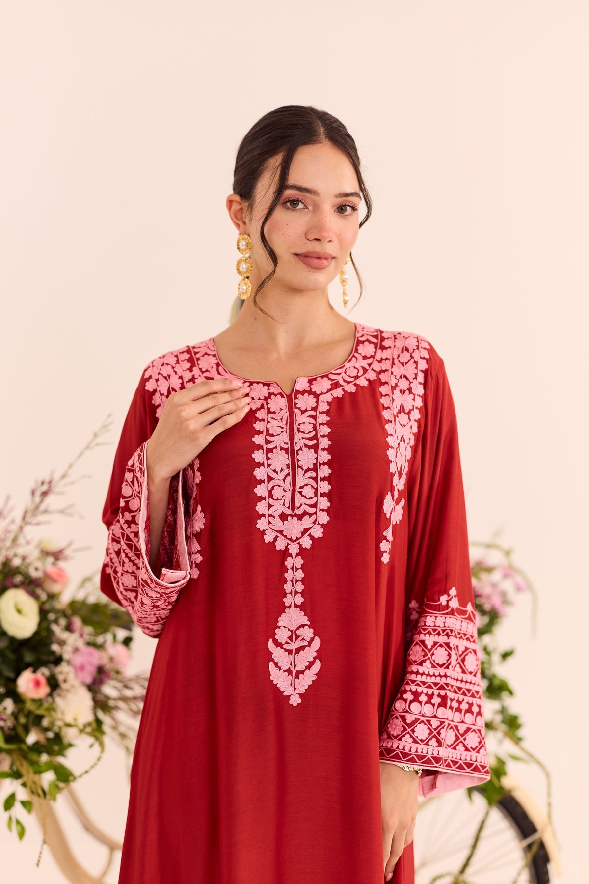 Mehr Red Aari Kaftaan