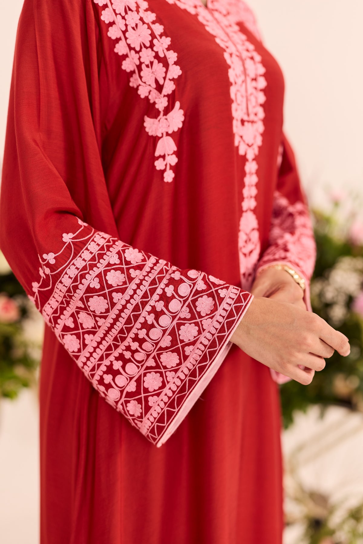 Mehr Red Aari Kaftaan