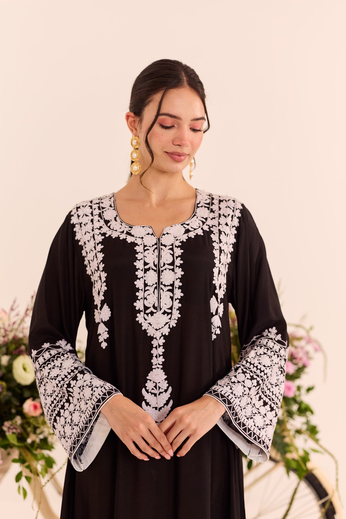 Mehr Black Aari Kaftaan
