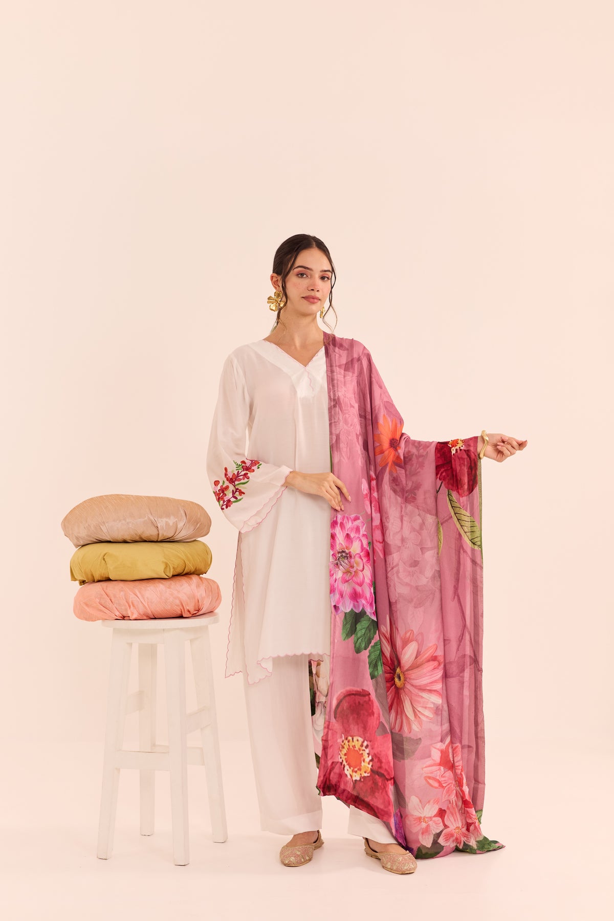 Mehr White Kurta Set