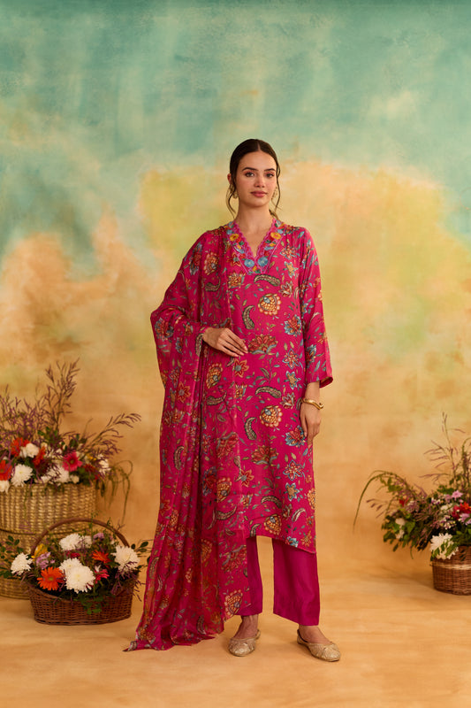 Mehr Pink Printed Floral Kurta With Dupatta