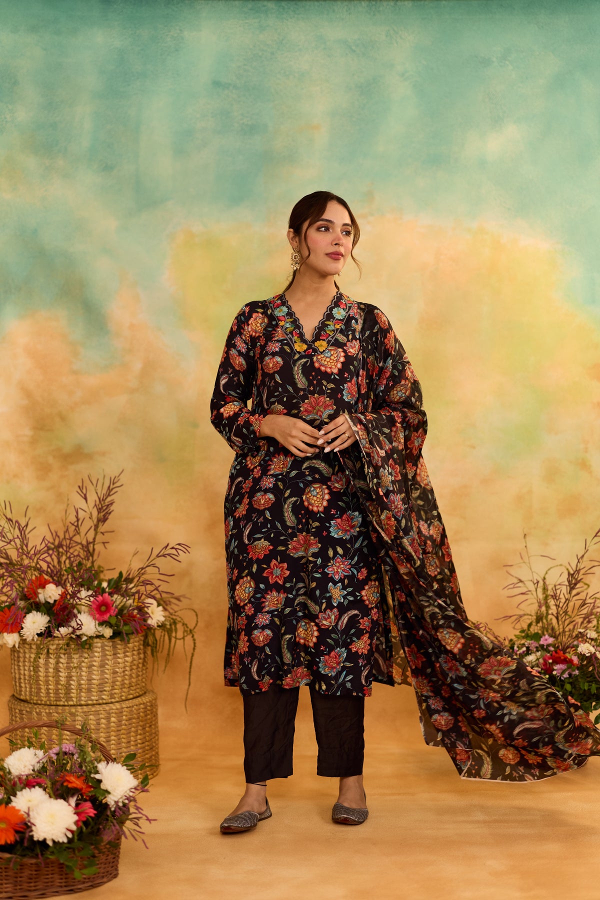 Mehr Black Printed Floral Kurta With Dupatta
