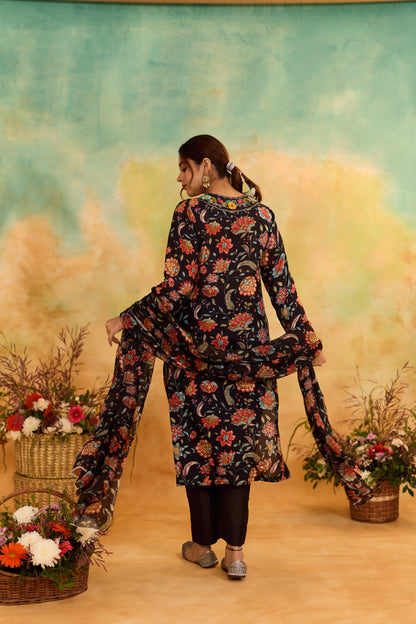 Mehr Black Printed Floral Kurta With Dupatta