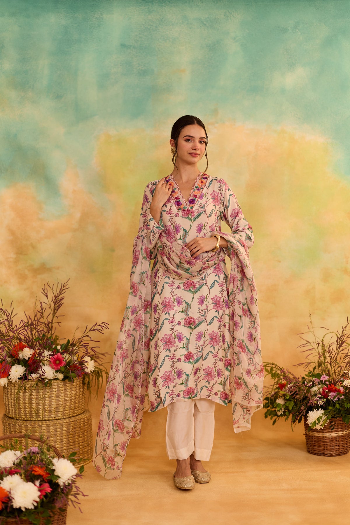 Mehr Ivory Printed Floral Kurta With Dupatta